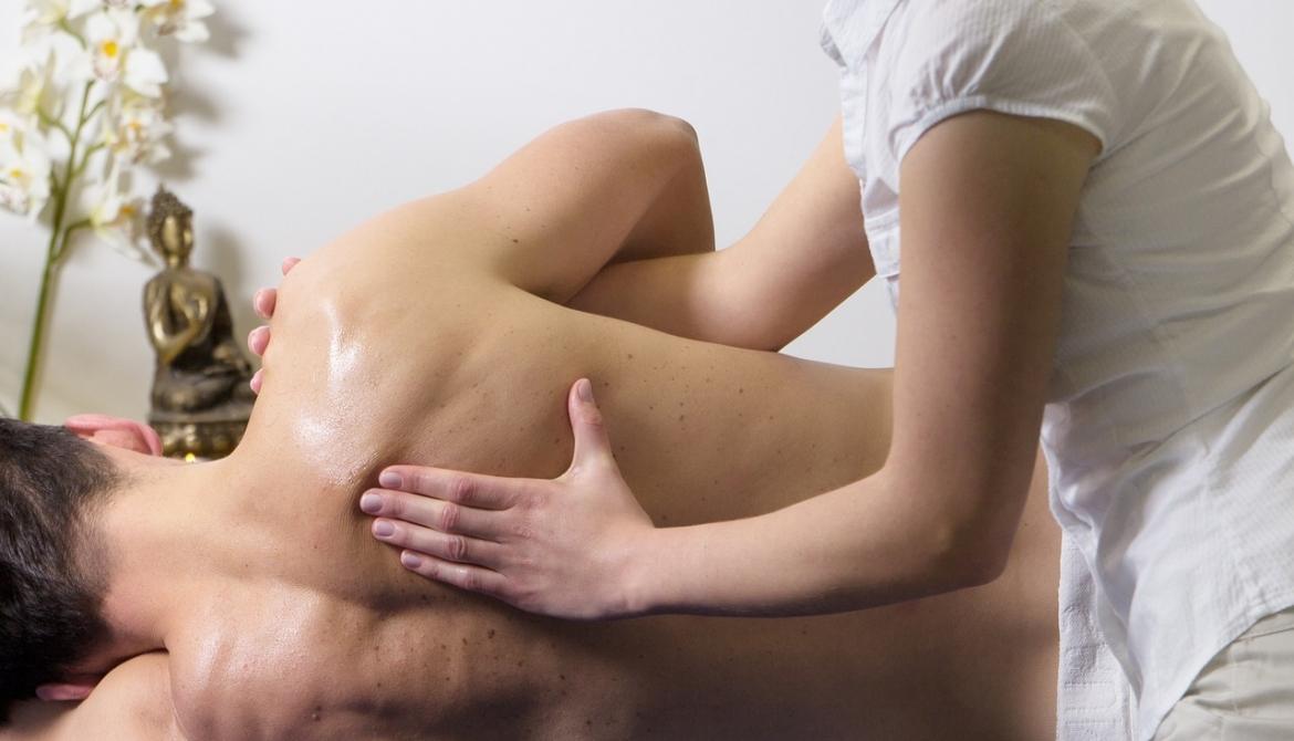 6340812massage-g4a58618191280.jpg
